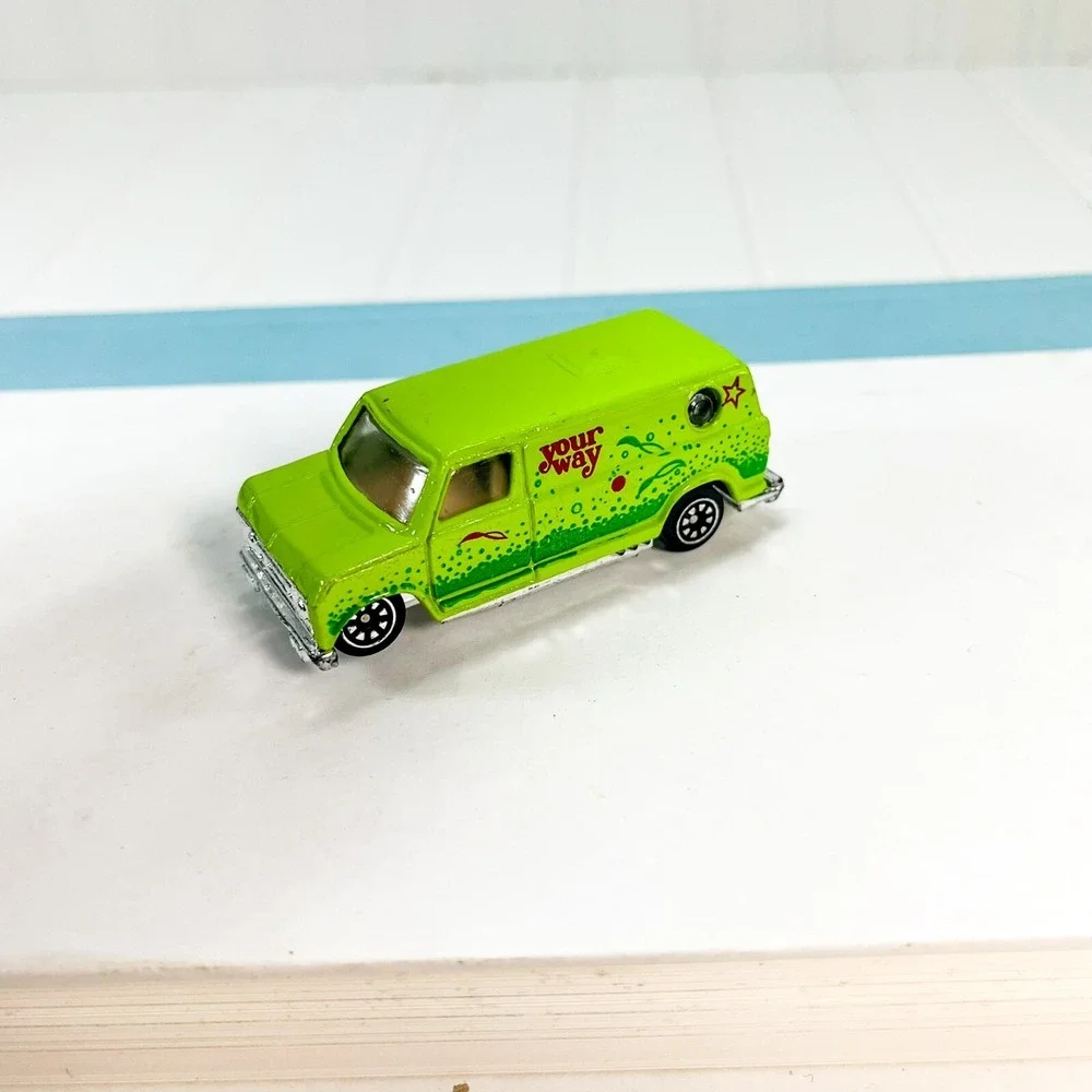Vintage SPEEDING‎ WHEELS Die Cast Your Way Green Van Truck 1980s green van
